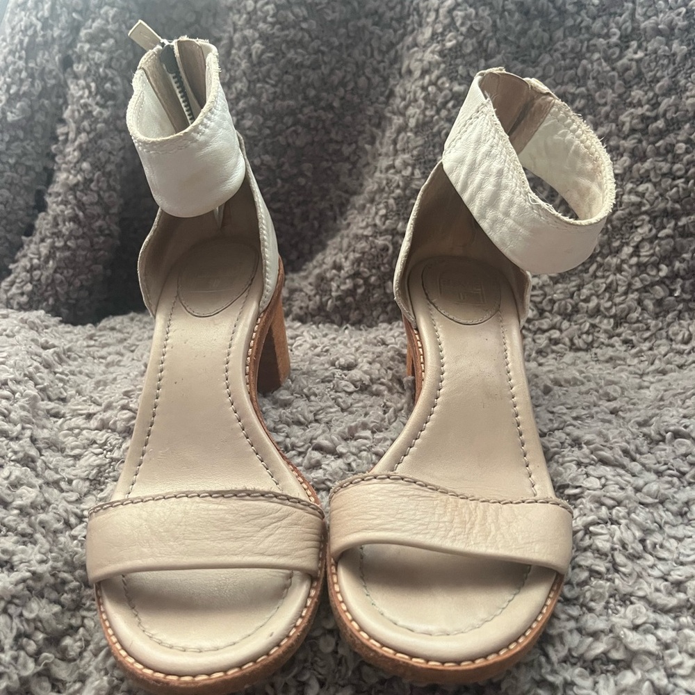FRYE Women's Brielle Back-Zip Sandals - Picture 12 of 12